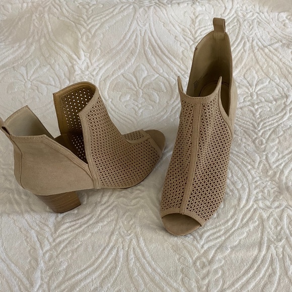 👢🛍🎉JustFab Koko Booties (Size 8.5)🛍🛒🎀 - Picture 6 of 10